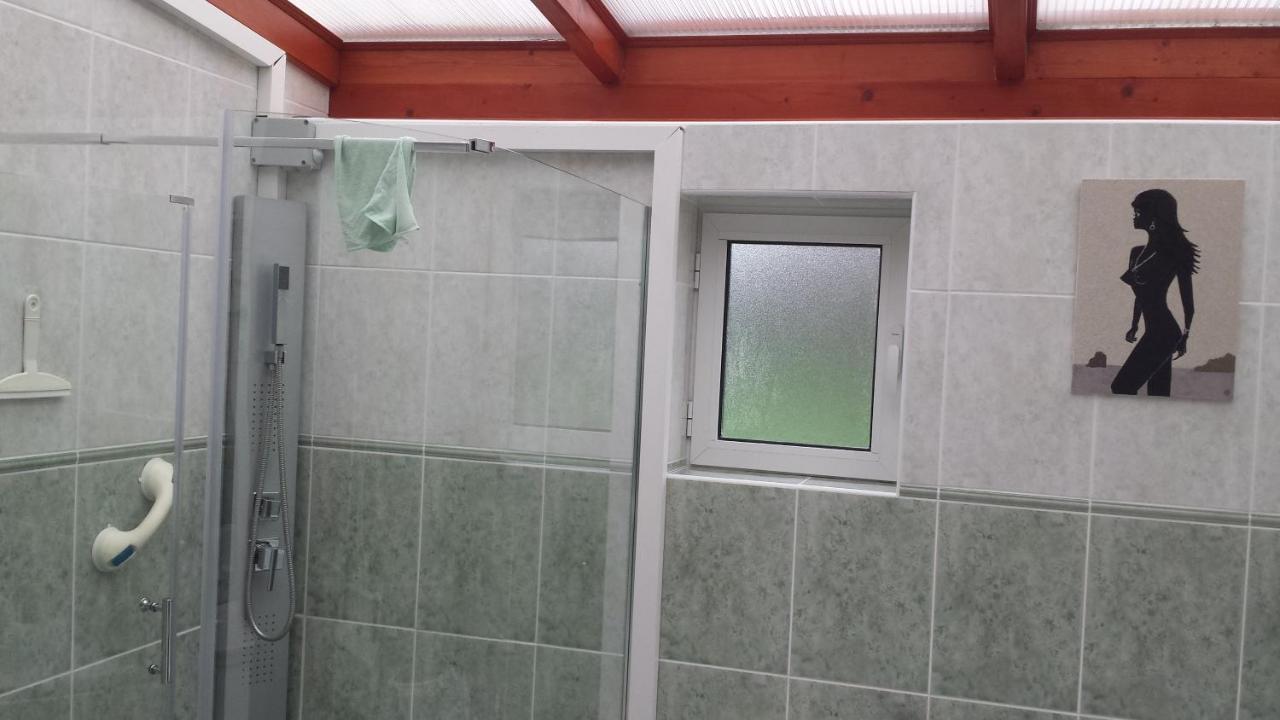 Chambre Privee Avec Salon, Garage Voiture, Velos, Motos Tourville-sur-Arques Екстериор снимка