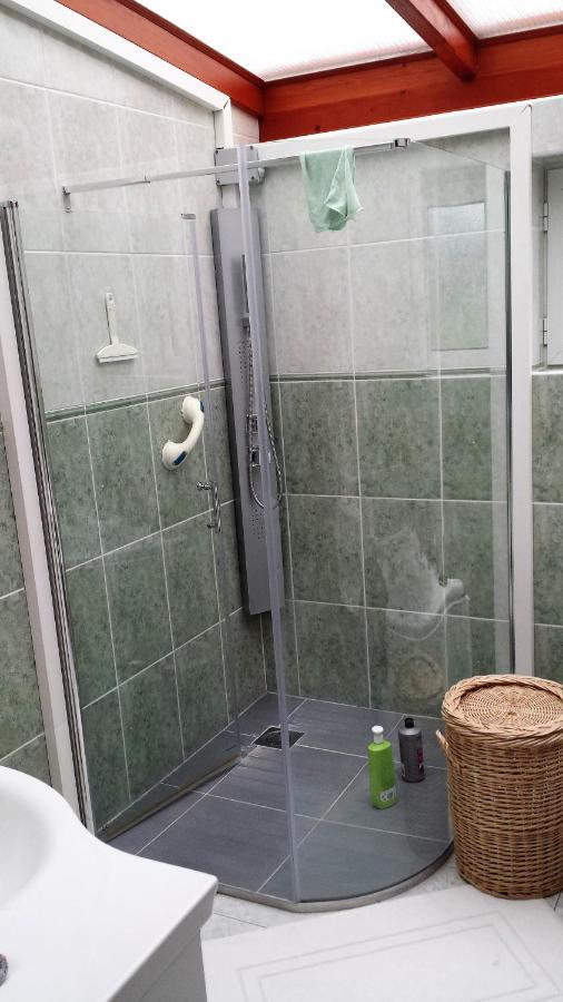 Chambre Privee Avec Salon, Garage Voiture, Velos, Motos Tourville-sur-Arques Екстериор снимка