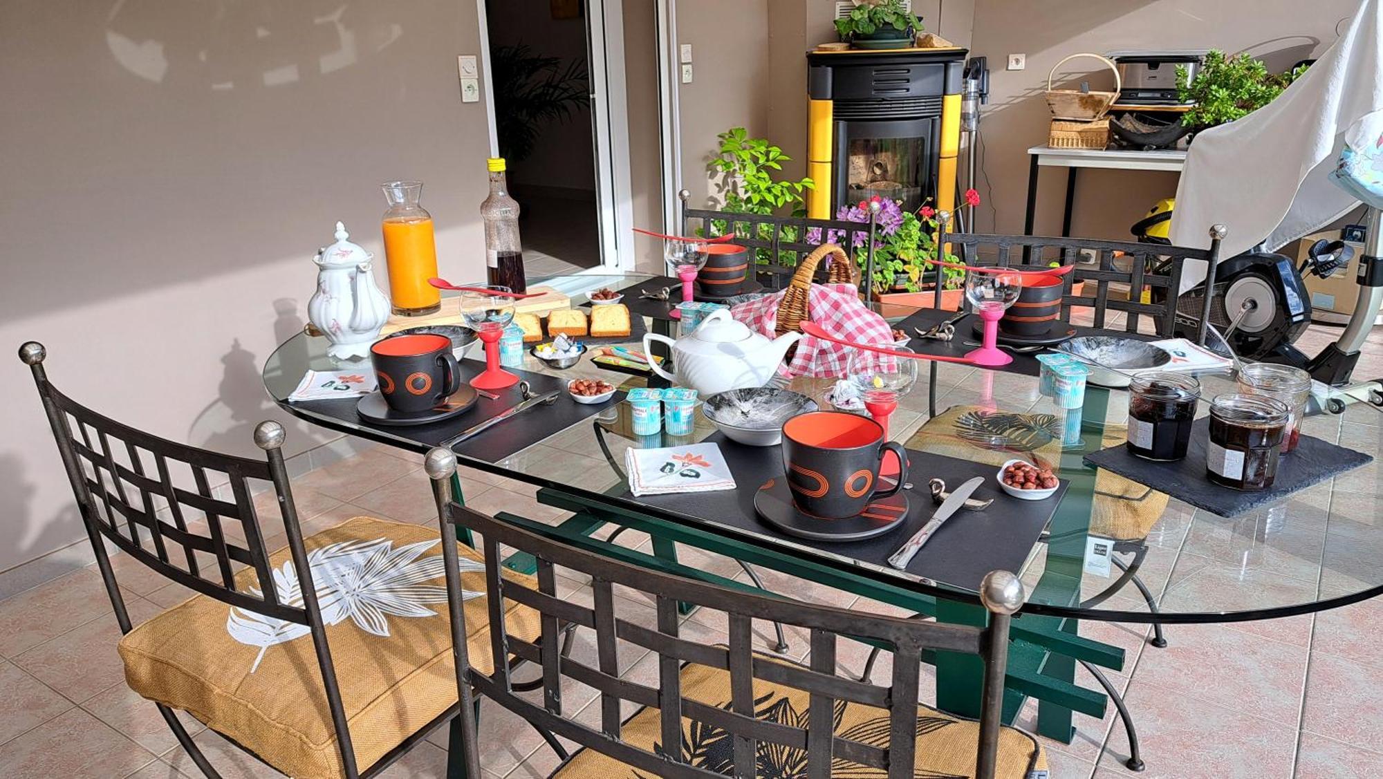 Chambre Privee Avec Salon, Garage Voiture, Velos, Motos Tourville-sur-Arques Екстериор снимка